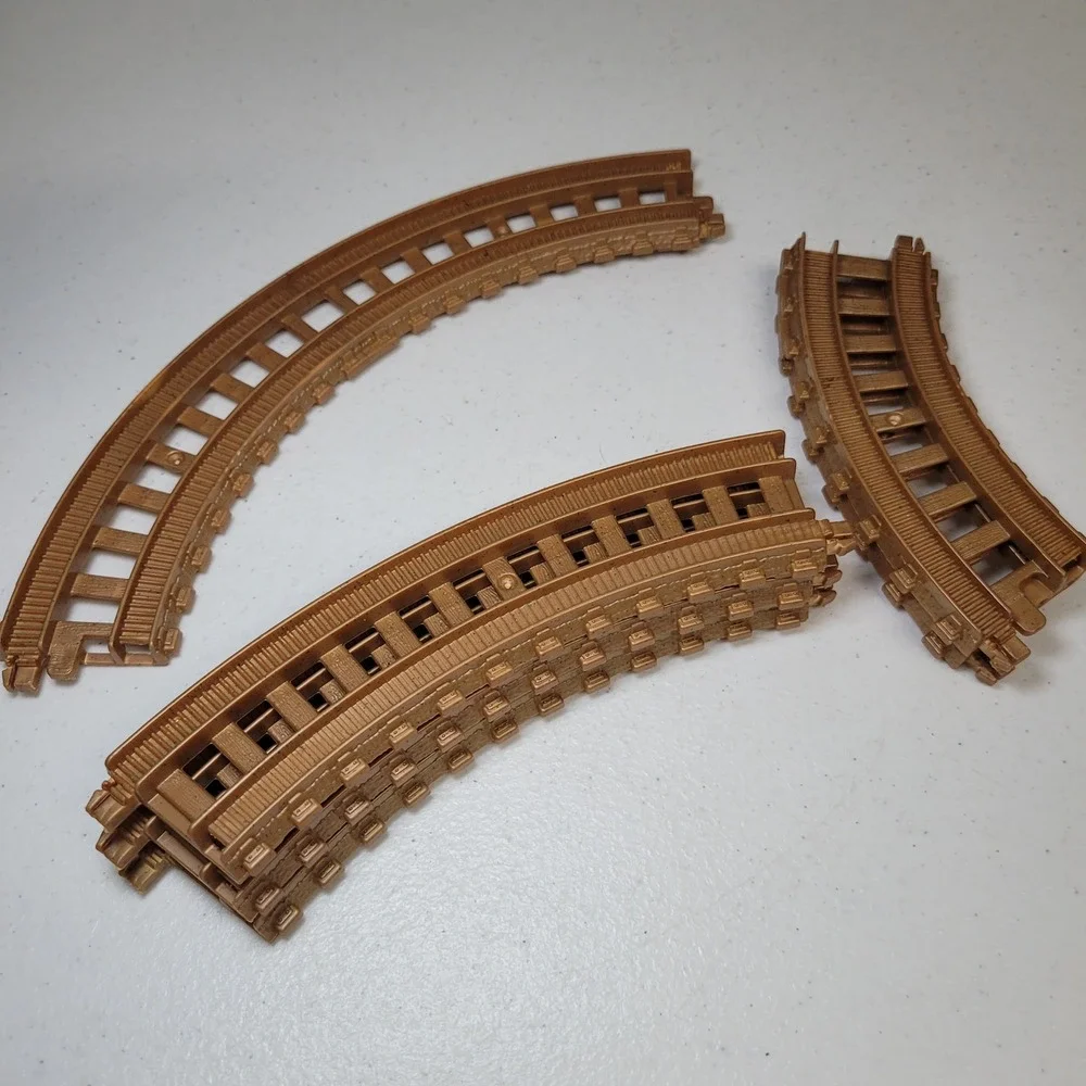 Thomas and Friends TrackMaster Gold Metallic Curved Track Replacement Pieces 6ct